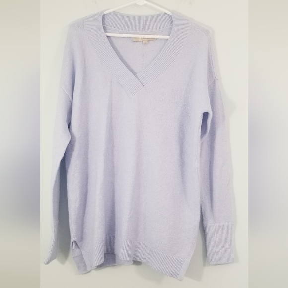 Loft Sweater. V-Neck. Oversized. Side Slits. Ribbed Trim. Soft and Stretchy. XS. - Picture 1 of 9